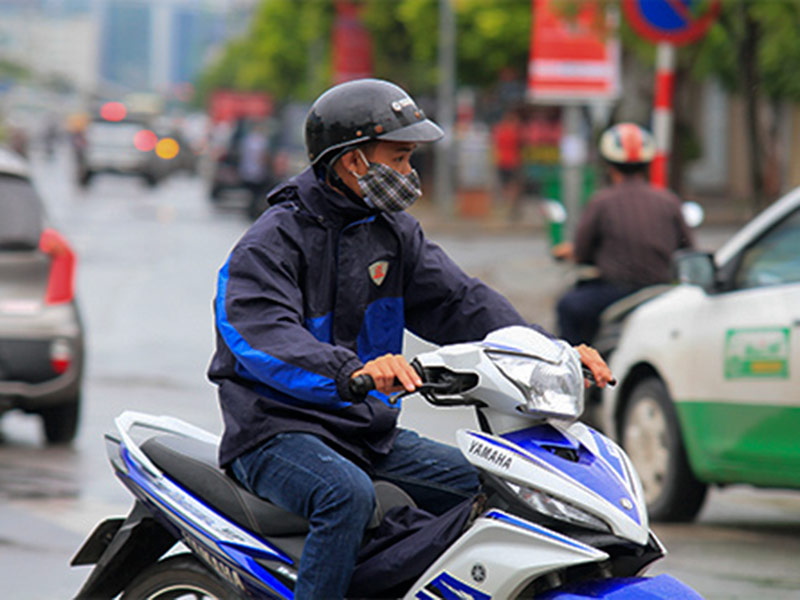 Áo mưa vải Polyester – sự lựa chọn thông thái